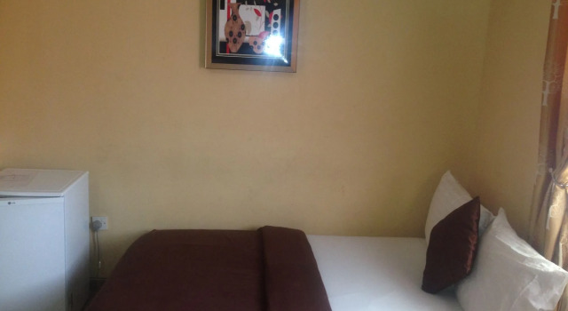 De Lawrence Court & Suites, Book Hotel Cheap Hotels in Lagos State