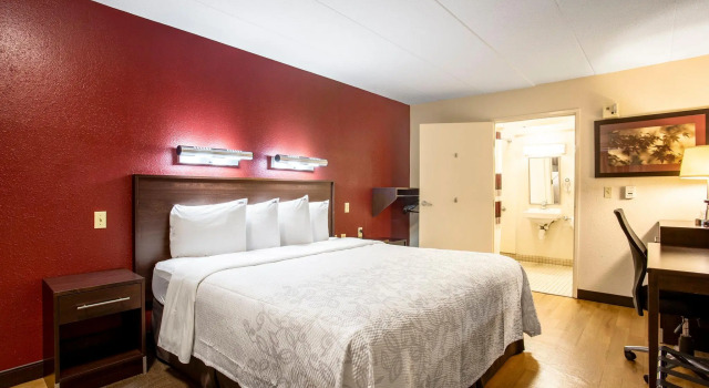 Номер Standard Red Roof Inn PLUS+ Pittsburgh South - Airport