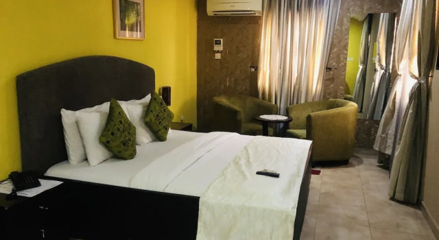 Номер Executive TOC Hotel