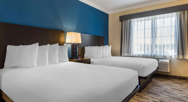 Четырёхместный люкс Best Western Dinosaur Valley Inn & Suites