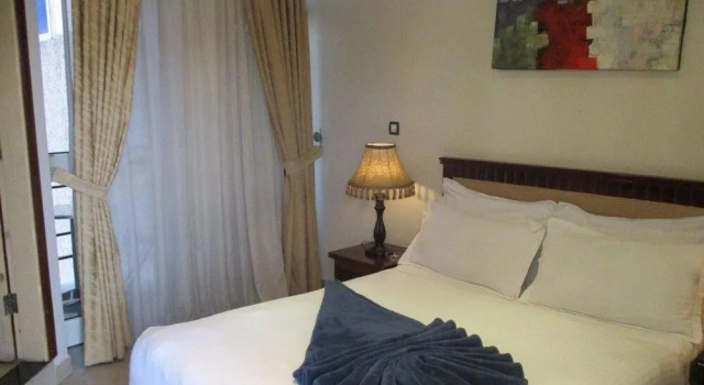 Stay Easy, Book Bed and Breakfast Hoteller i Yeka med morgenmad, Morgenmad