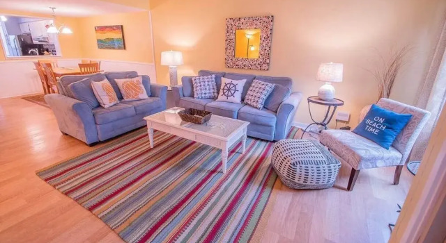 Walk to Hilton Head Island Beach: Villa w/ Balcony, Забронировать Вилла Коттеджи Южной Каролины, Коттедж