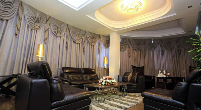 Полулюкс с красивым видом из окна Kerawud International hotel