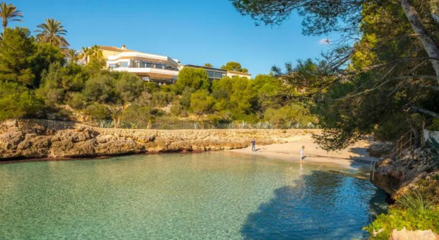 Вилла с 3 комнатами Villa Cala Esmeralda