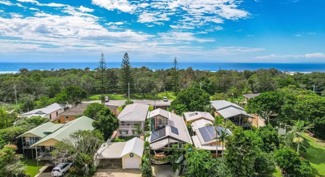 Byron Bay Accom 8 South Beach Lane Riverhouse