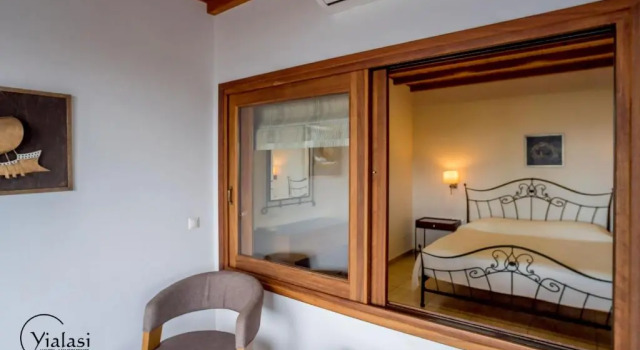 Suite Yialasi Hotel