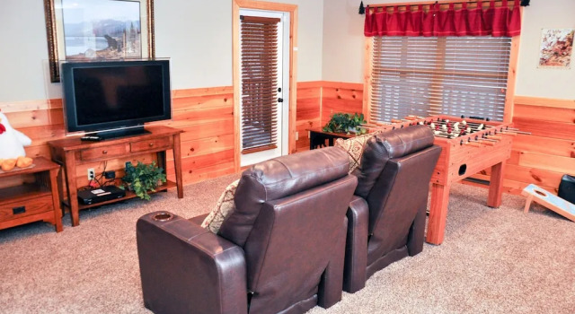 SUNSET POINTE - 5 Br Cabin