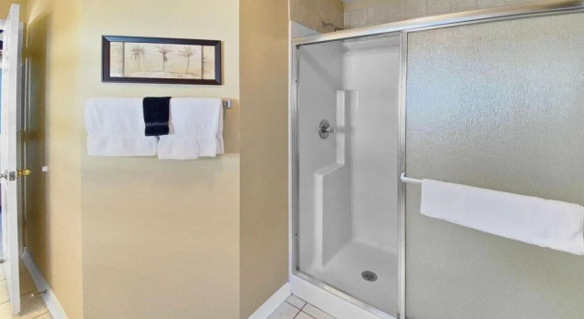 Maravilla Beach House by Destin Getaways, Rezerwuj Hotel Hotele w Emerald Coast z parkingiem, Parking