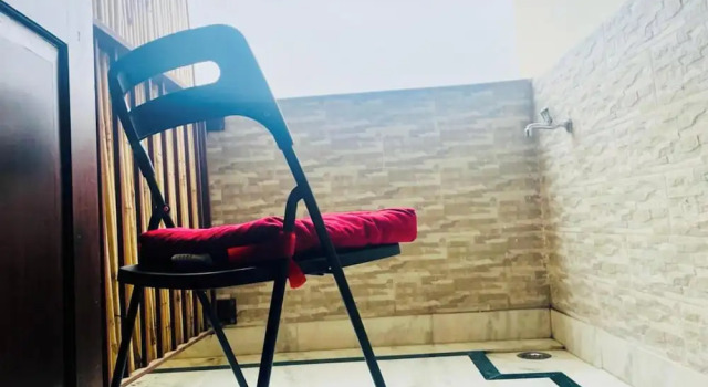 Студия с балконом Limewood stay Service Apartments Golf Course Road