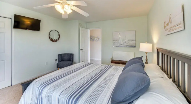 Tranquil Outer Banks Home: Dock & Community Pool!