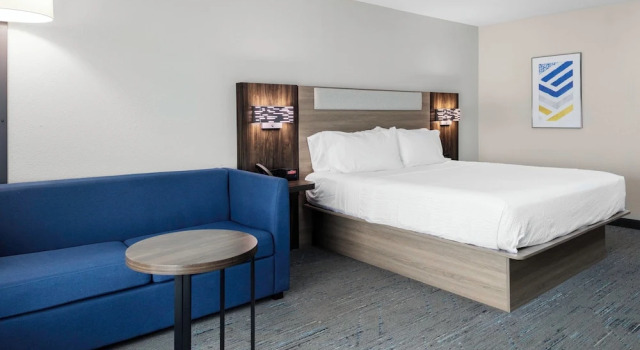 Двухместный номер Standard Holiday Inn Express & Suites Roanoke Rapids by IHG