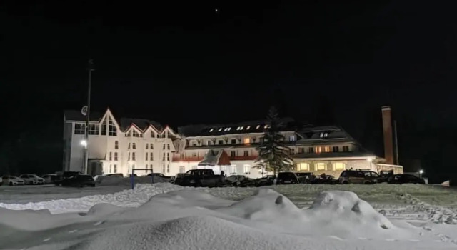 Hotel Iadolina, Varaa Hotelli  