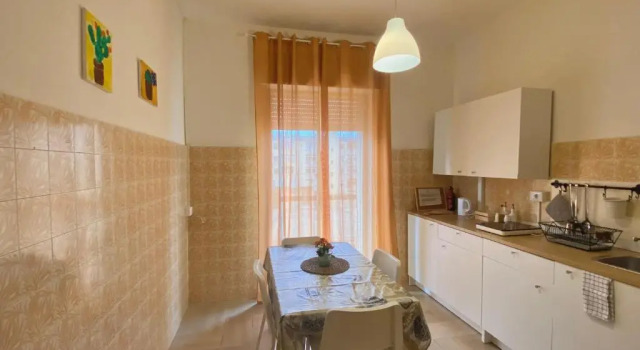 Guest House Service - Express Airport Apartment, Buchen Sie Ferienwohnung Modugno Metropolitanstadt Bari
