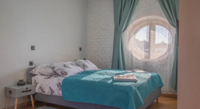 Domestic House Lola, Boek Hotel Hotels in Slavonia met parkeren, Parkeren