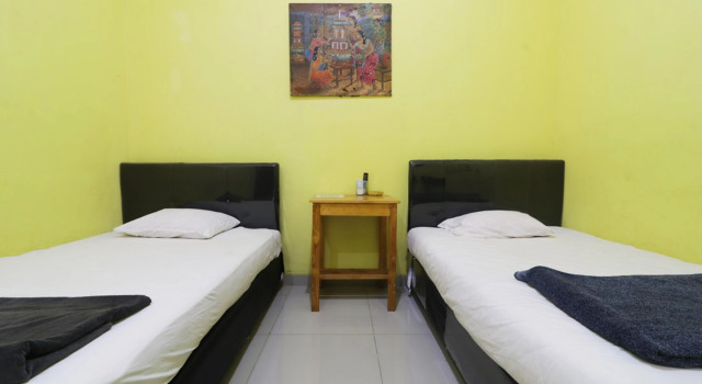 Двухместный номер Standard Surabaya Jaya Hotel near Soekarno Hatta Airport Redpartner