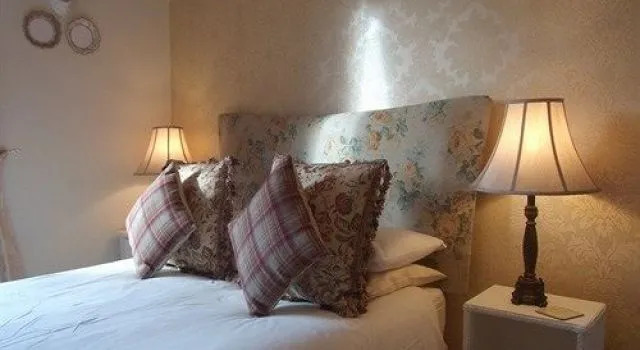 Staveley House