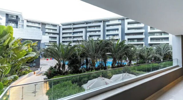 Семейные апартаменты с 5 комнатами с видом на бассейн Ocean Apartments