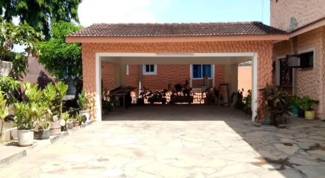 Kittaruni Guesthouse, Забронировать Отель Отели и гостиницы Момбасы, рядом с Wild Waters Family Entertainment Park, Отель