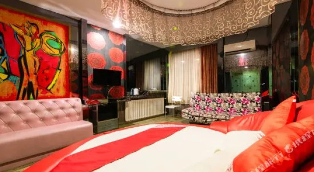 Qingdao Runjia Boutique Hotel (Taishan Road Subway Station Branch)
