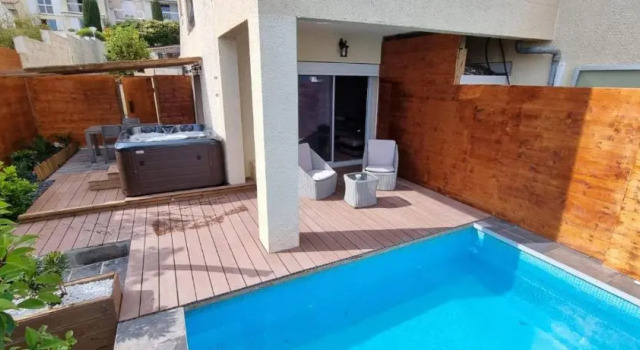 Апартаменты Rêves de vie, appartement vue mer, piscine non chauffée et spa privatifs