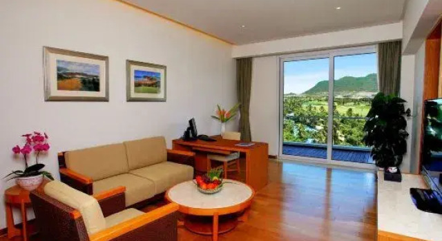 Люкс Отель Mingshen Golf & Bay Resort Sanya
