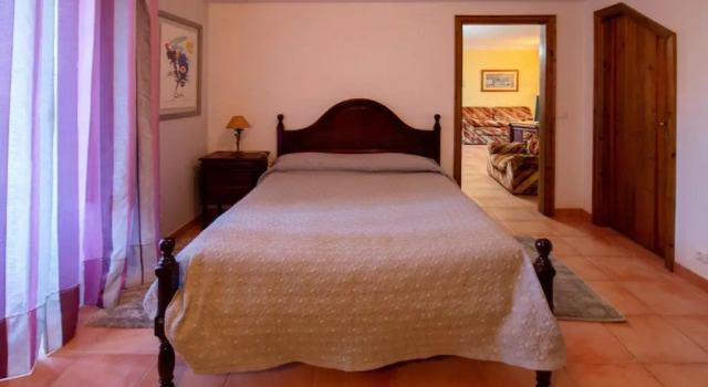 House With 4 Bedrooms in Porto de Mós, With Wonderful Lake View, Pool