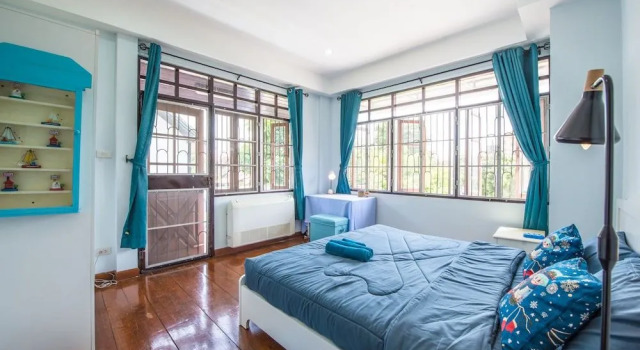 Nimman Elegant Garden Villa, Забронировать Вилла Отели Чиангмай с парковкой, рядом с Wat Suan Dok, Парковка