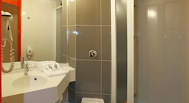 Номер Standard Hôtel Inn Design & Restaurant Poitiers