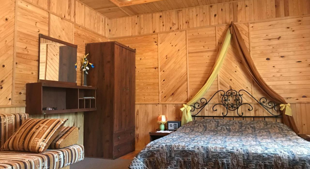 Galicky Dvir Hotel, Buchen Sie Hotel Pidmanove Ukraine