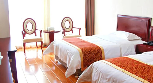Huayu Xintian Business Hotel, Book Hotel Hoteller i Saihan med parkering, Parkering