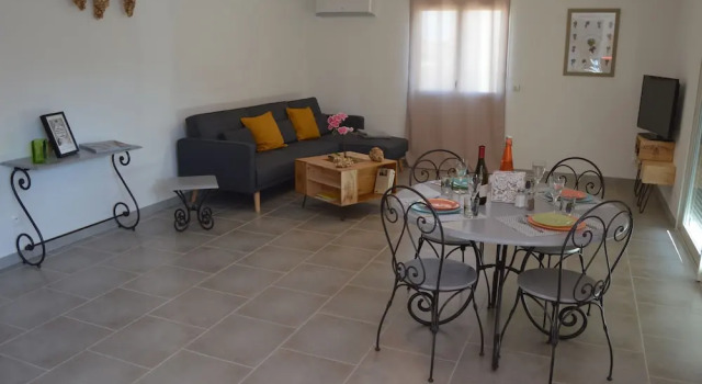 A 2 pas des vignes numero 12, Prenota Hotel Hotel a Alvernia con parcheggio, Parcheggio