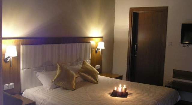 Livadia Hotel Kyperounta, Book Hotel Hoteller i Kakopetria med parkering, Parkering