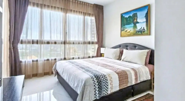 Luxury Large One Bedroom Seaview Serviced Apartment at Wongamat, Pattaya, Забронировать Апартаменты/квартира Бангламунг Паттайя