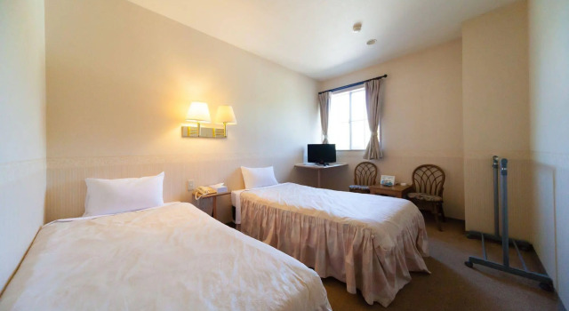 Shirakabako Hotel Paipuno Kemuri, Забронировать Отель Тино Татесина, рядом с Развлекательный парк Shirakaba Resort Family Land