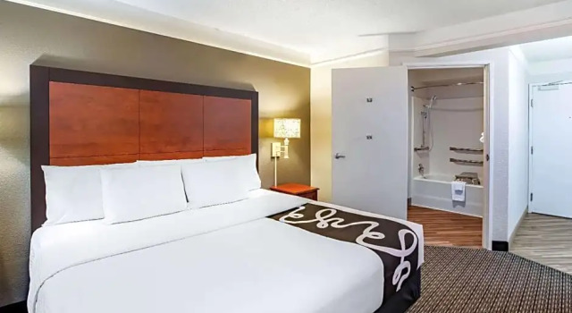 Номер La Quinta by Wyndham Houston Baytown East