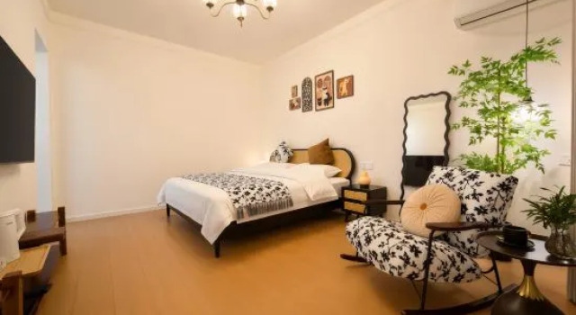 Люкс Floral Hotel·Youyueju Courtyard, a Cozy Retreat (Yining Station/Yining Airport Branch)