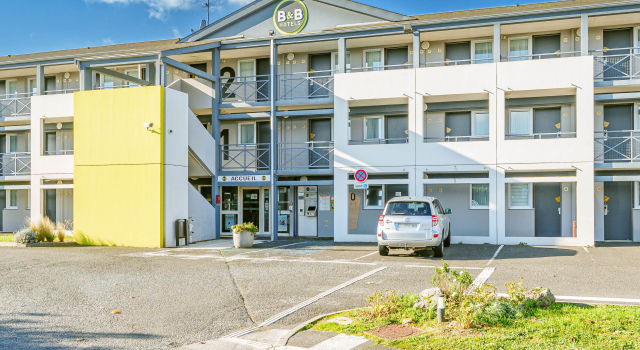 B&B HOTEL Tours Sud Joué-lès-tours, Boek Bed and Breakfast Hotels in Centre met parkeren, Parkeren