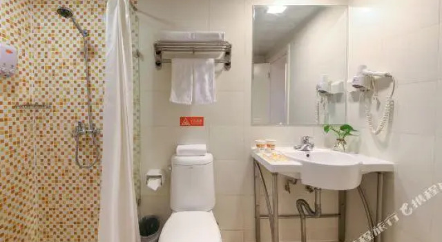 Home Inn (Wanshou Road Subway Station, Xi 'an Happy Forest Belt)