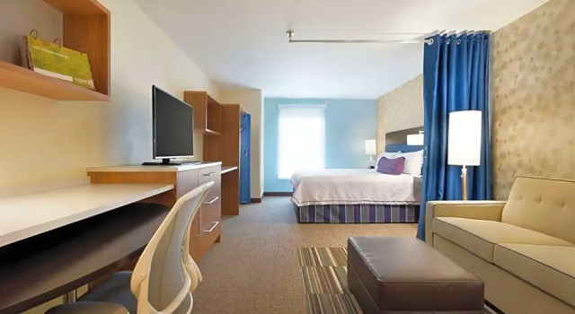 Люкс c 1 комнатой Home2 Suites by Hilton Milwaukee Airport