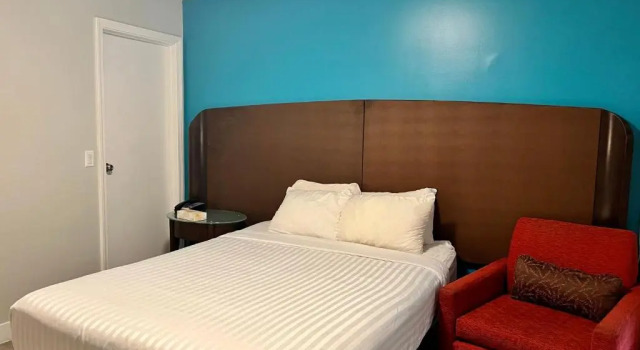 Двухместный номер Standard The Tides Inn