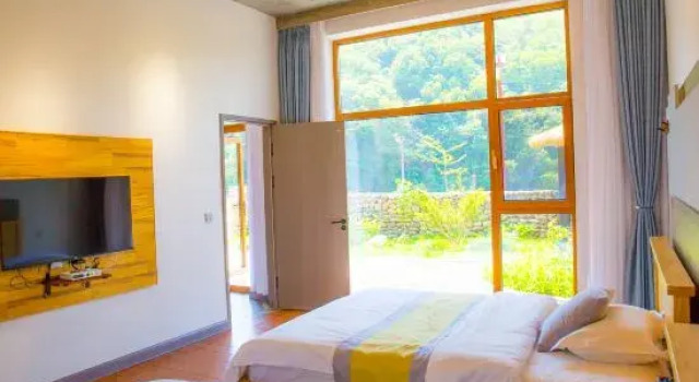 Люкс Kuandian Lake Light Mountain House B&B