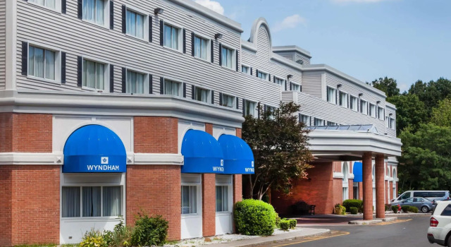 Кровать в общем номере Wyndham Southbury