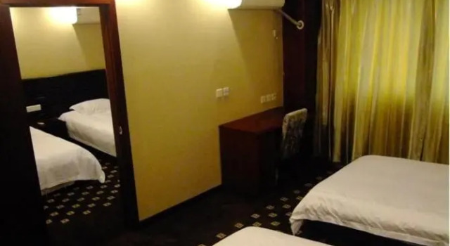Люкс Standard Huilong Tower Hotel