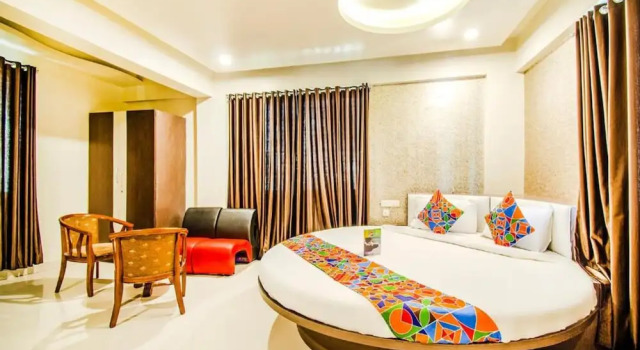 Номер Premium Fabhotel Prime Sanket Inn