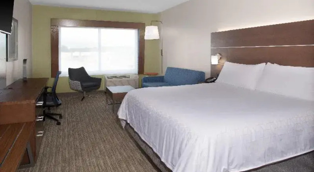 Люкс Standard Holiday Inn Express & Suites - King George - Dahlgren by IHG