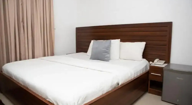 Micasa Haven, Prenota Affittacamere Hotel a Eti-Osa con parcheggio, Parcheggio