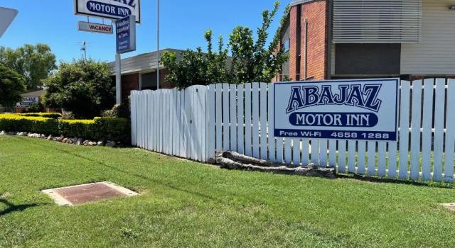 Семейный номер Standard Abajaz Motor Inn - Pool and short walk to Town