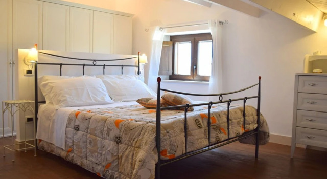 Luxurious Holiday Home With Swimming Pool In Syracuse Italy, Book Vacation Home Hotels in Sicily with Parking, Parking