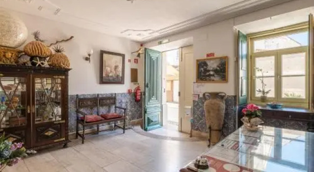 Casa Dos Arcos Boutique Hostel & Suites, Book Hostel / Vandrerhjem Billige hoteller i Albufeira