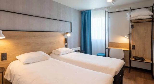 Двухместный номер Standard ibis Saint-Lô